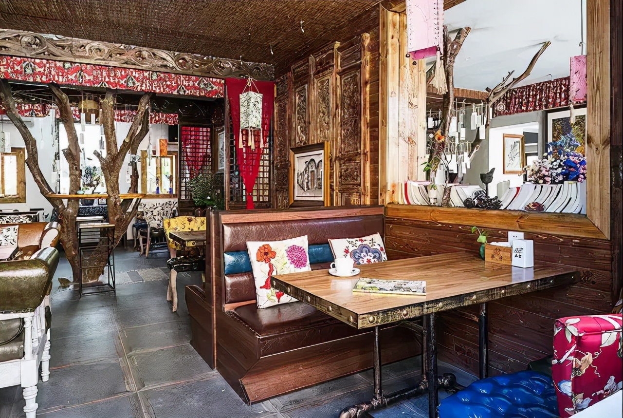 深圳大鹏古城边坐拥海岸线边的民宿，打卡百年古城丨巢里巢外