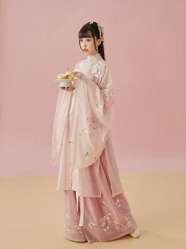 汉服衬裙要露出来科普,汉服裙子都很大一般怎么穿