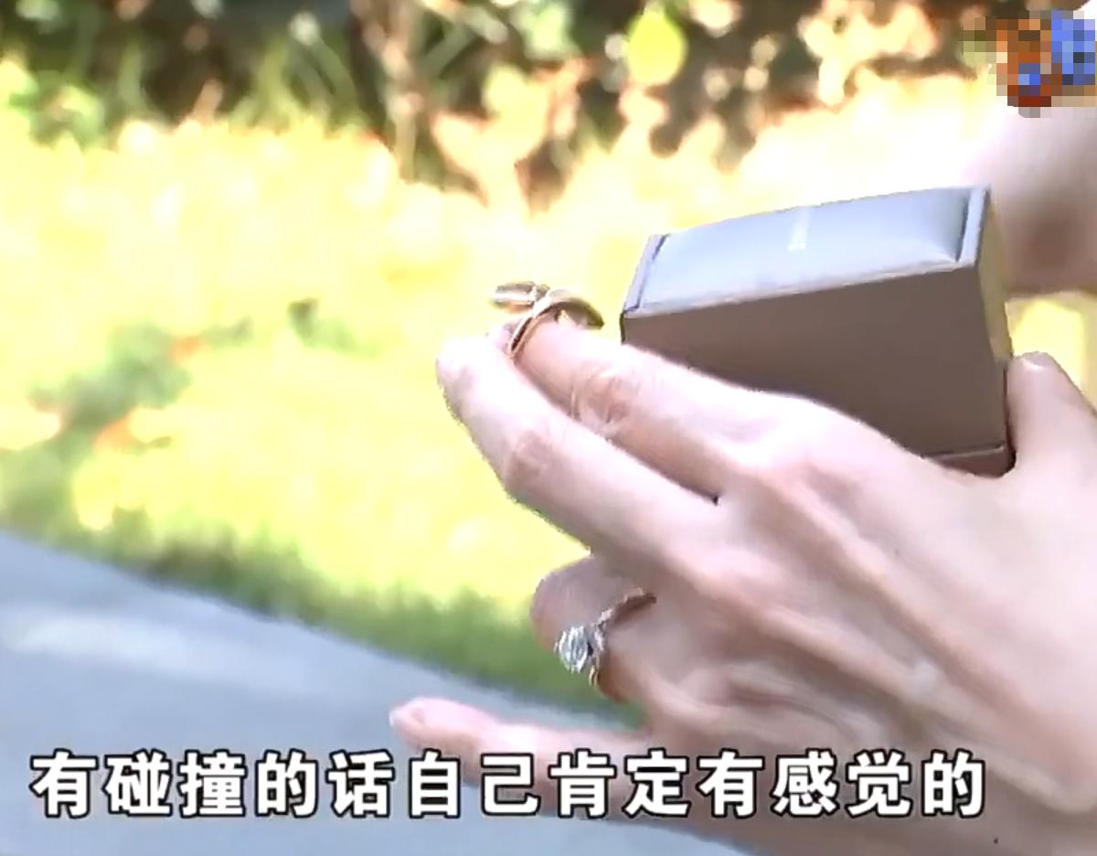 几千块钱买的戒指结果掉了,买的宝石戒指不到一天宝石就掉了