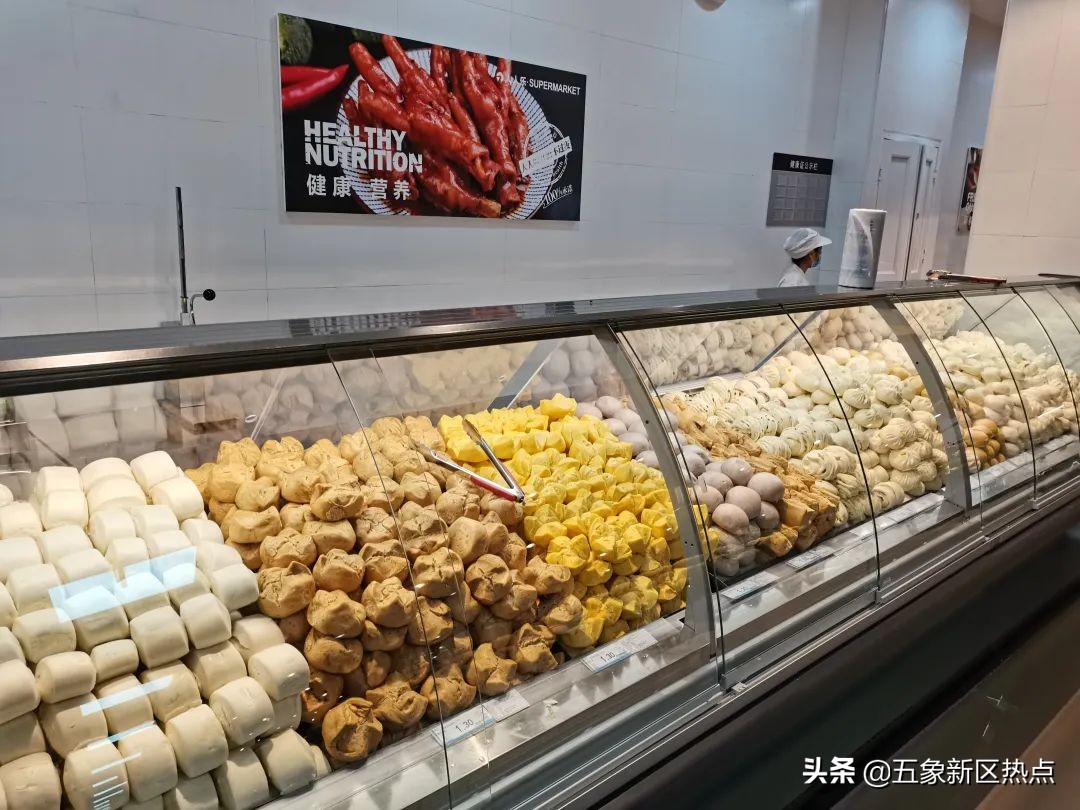 五象新区，一大型连锁超市，今日开业