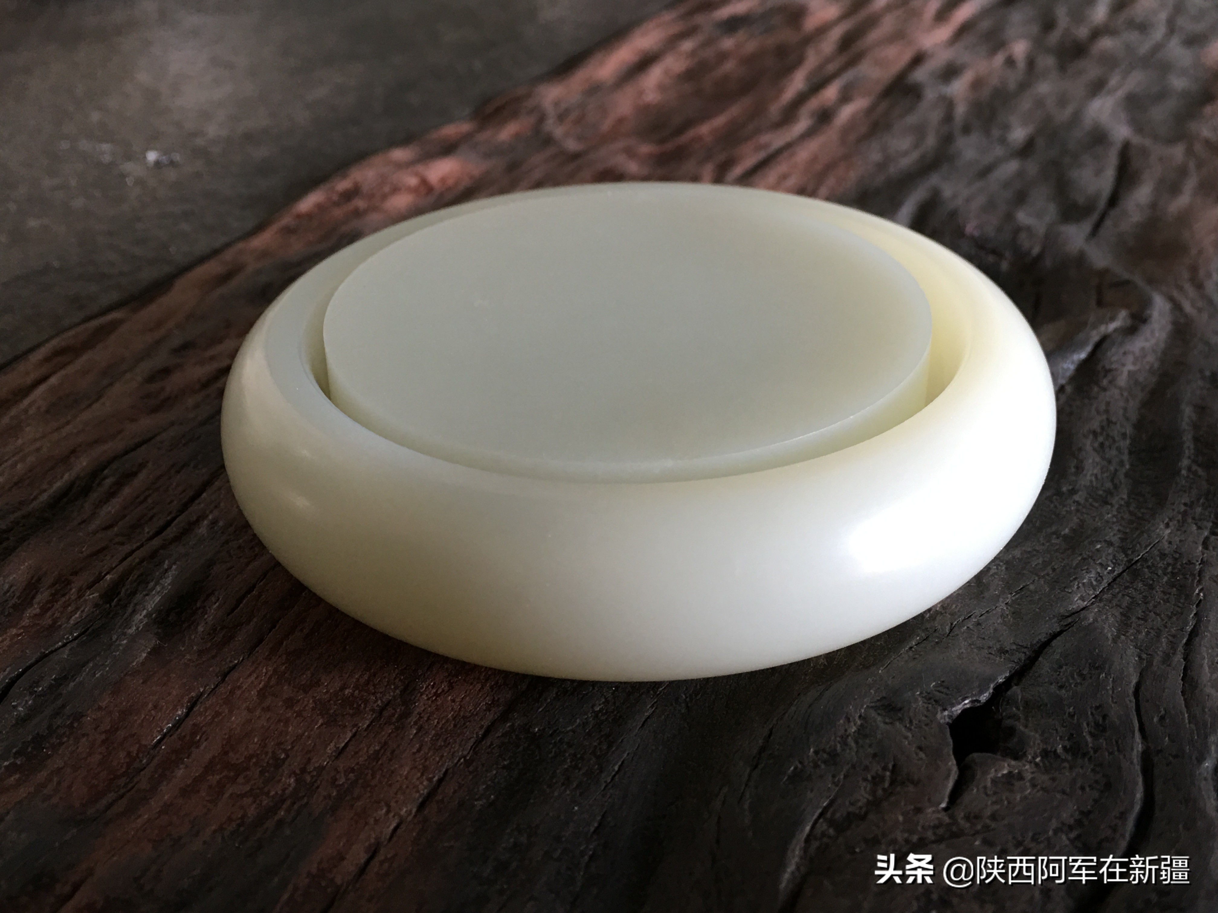 新疆和田且末玉山料,和田玉金丝玉和且末山料对比