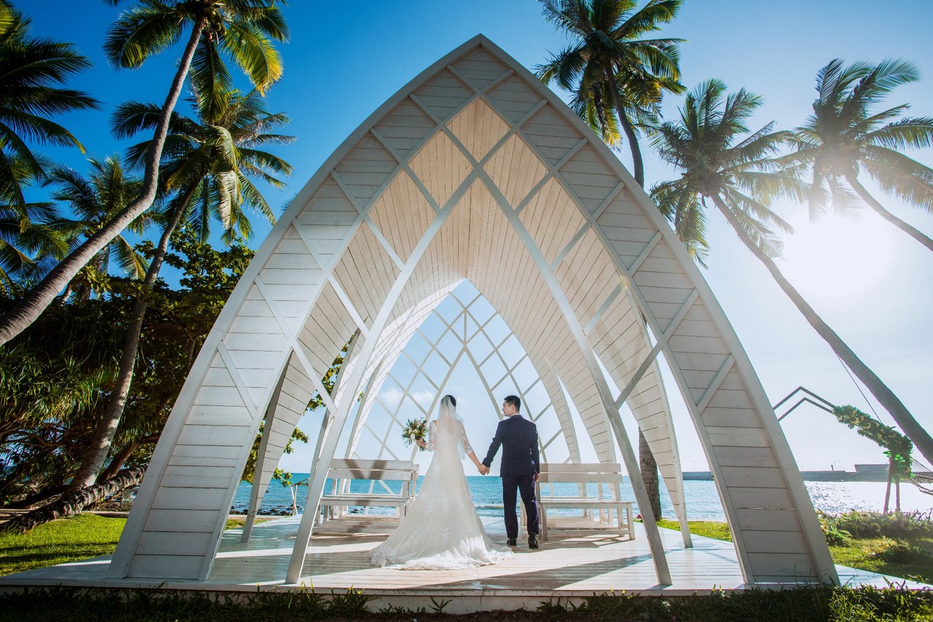 天涯海角和大小洞天婚纱照,去三亚大小洞天婚纱照多少钱