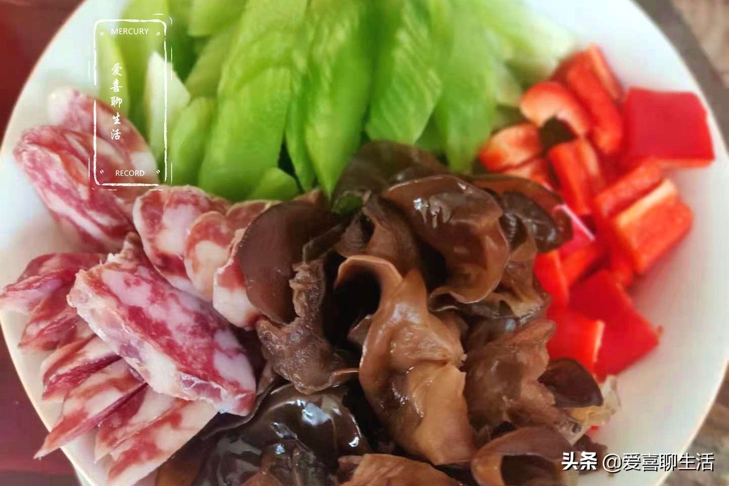 这才是莴笋最好吃的做法脆嫩爽口,莴笋和什么炒最好吃最合适