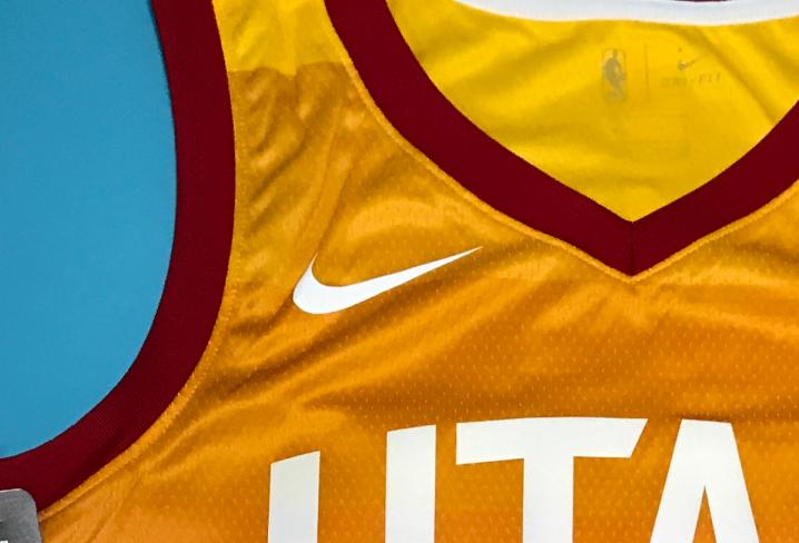 怎样才能买到一整套正品的球衣,球衣怎么领取