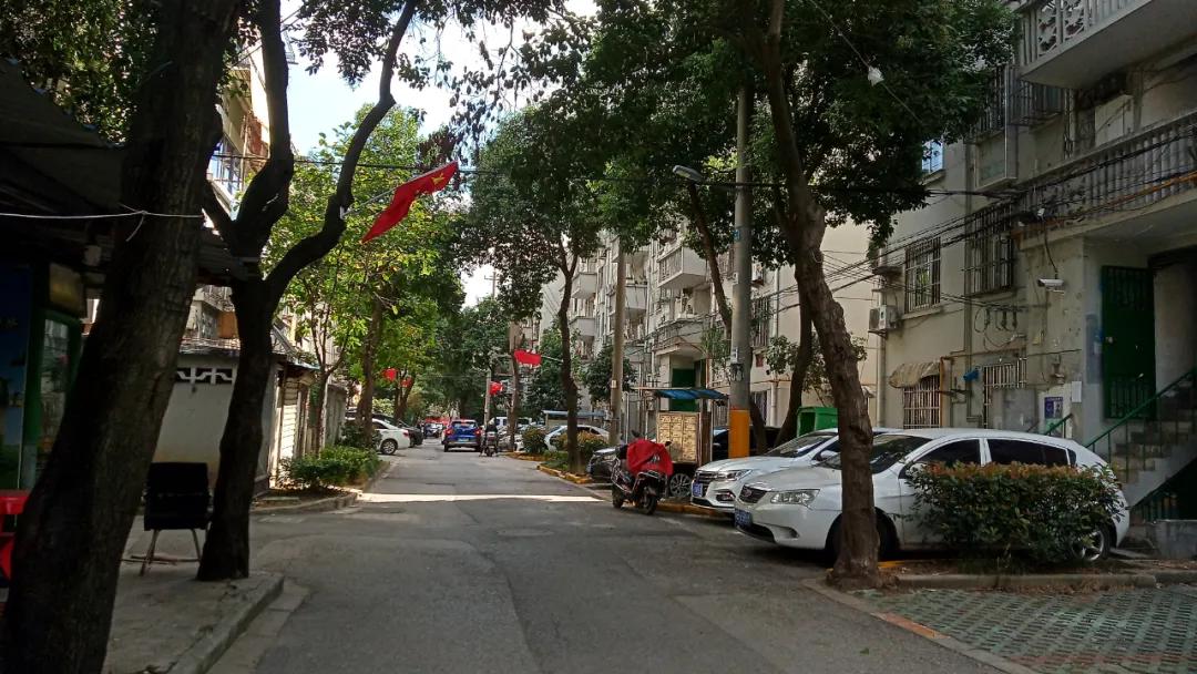 为什么学区房比学历还值钱？上一辈子班，下辈子都买不了学区房