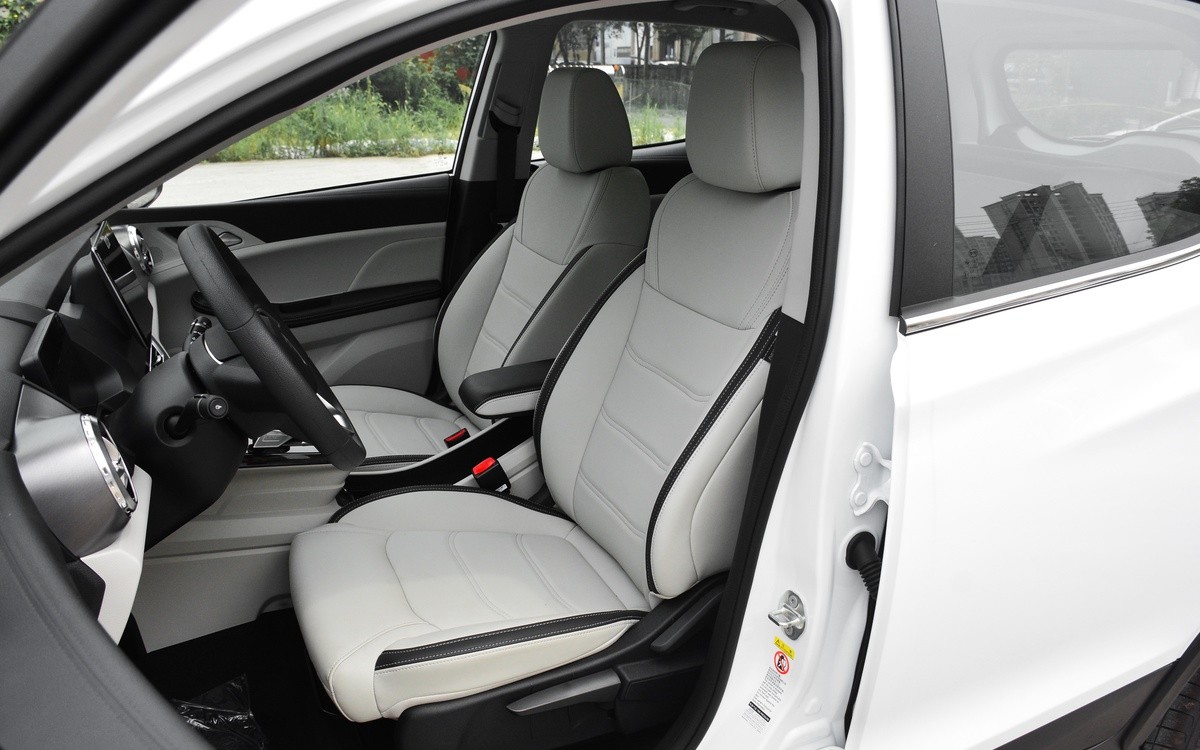 比亚迪未售最高端三十万纯电动suv,比亚迪新款纯电suv