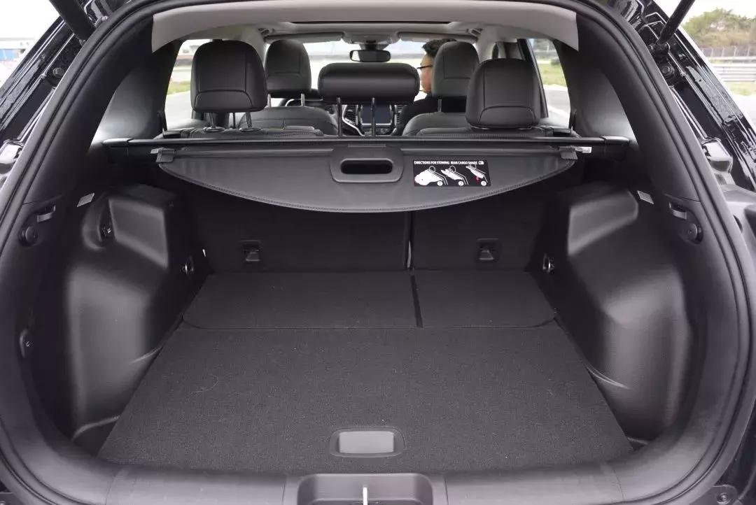 jeep自由光场地越野,jeep自由光与大指挥官