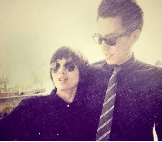 李佳几岁嫁给靳东,李佳嫁靳东前有孩子吗