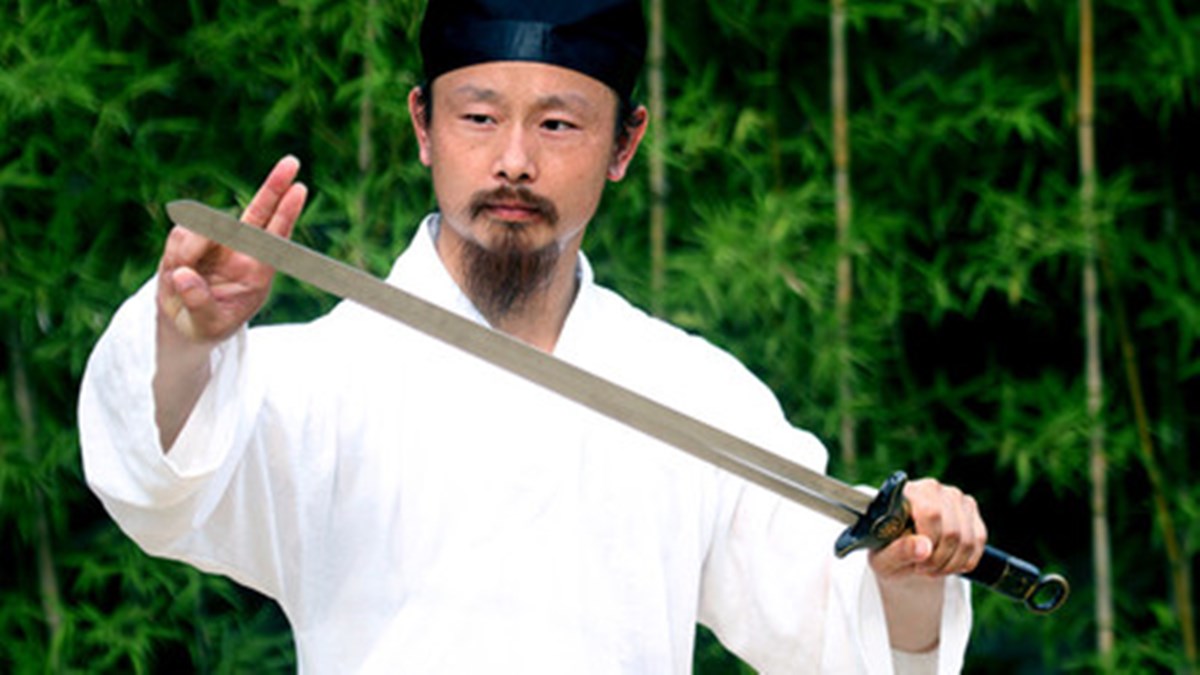 武当陈师行谈展示武功的原因,话里有话,解释轻功含义不愿当*子骗**