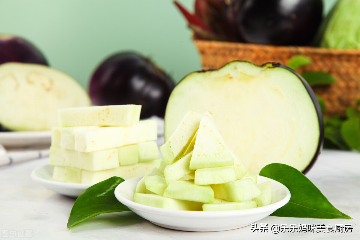 紫色茄子好还是圆茄好,买茄子颜色深好还是浅好