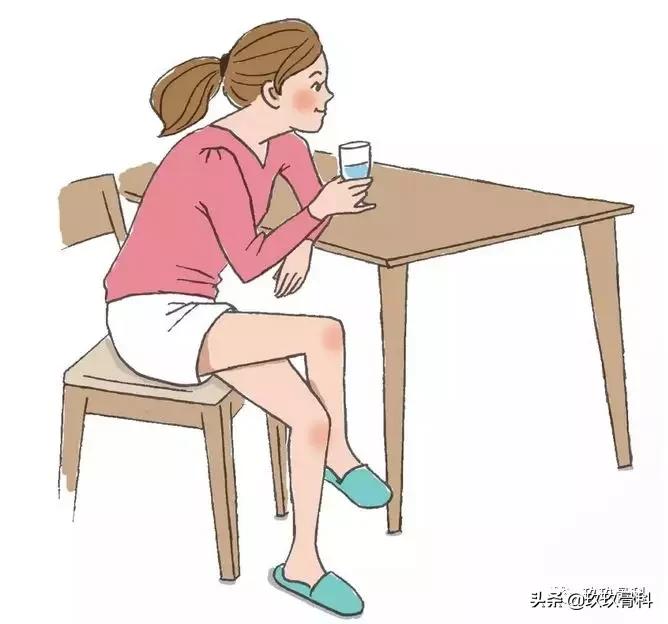 晚上睡觉什么姿势改善体型,矫正体型靠墙的正确姿势