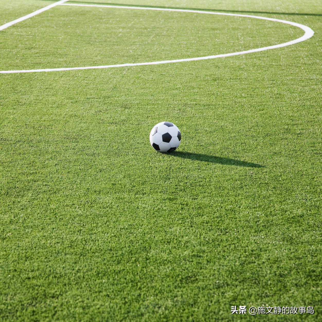 这个女生追着梦跑了二十年，终于把自己踢进了足球之梦