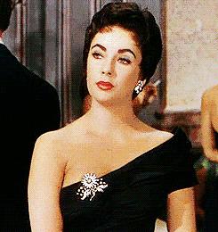 珠宝能在身上动？不稀奇，几百年前就有了