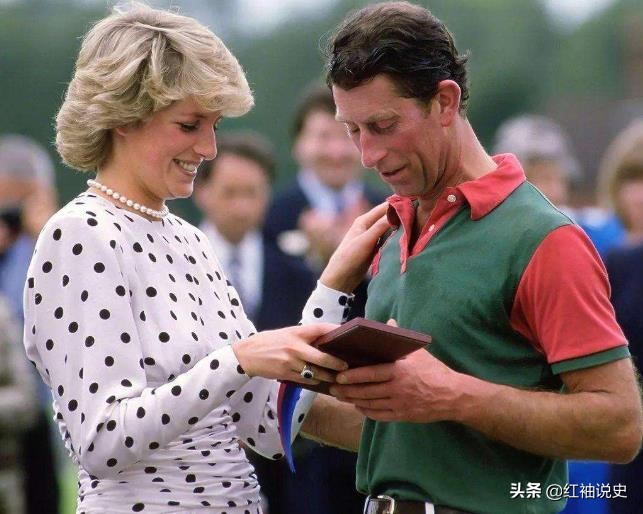 查尔斯送给凯特的珠宝,查尔斯与戴安娜的罕见甜蜜同框