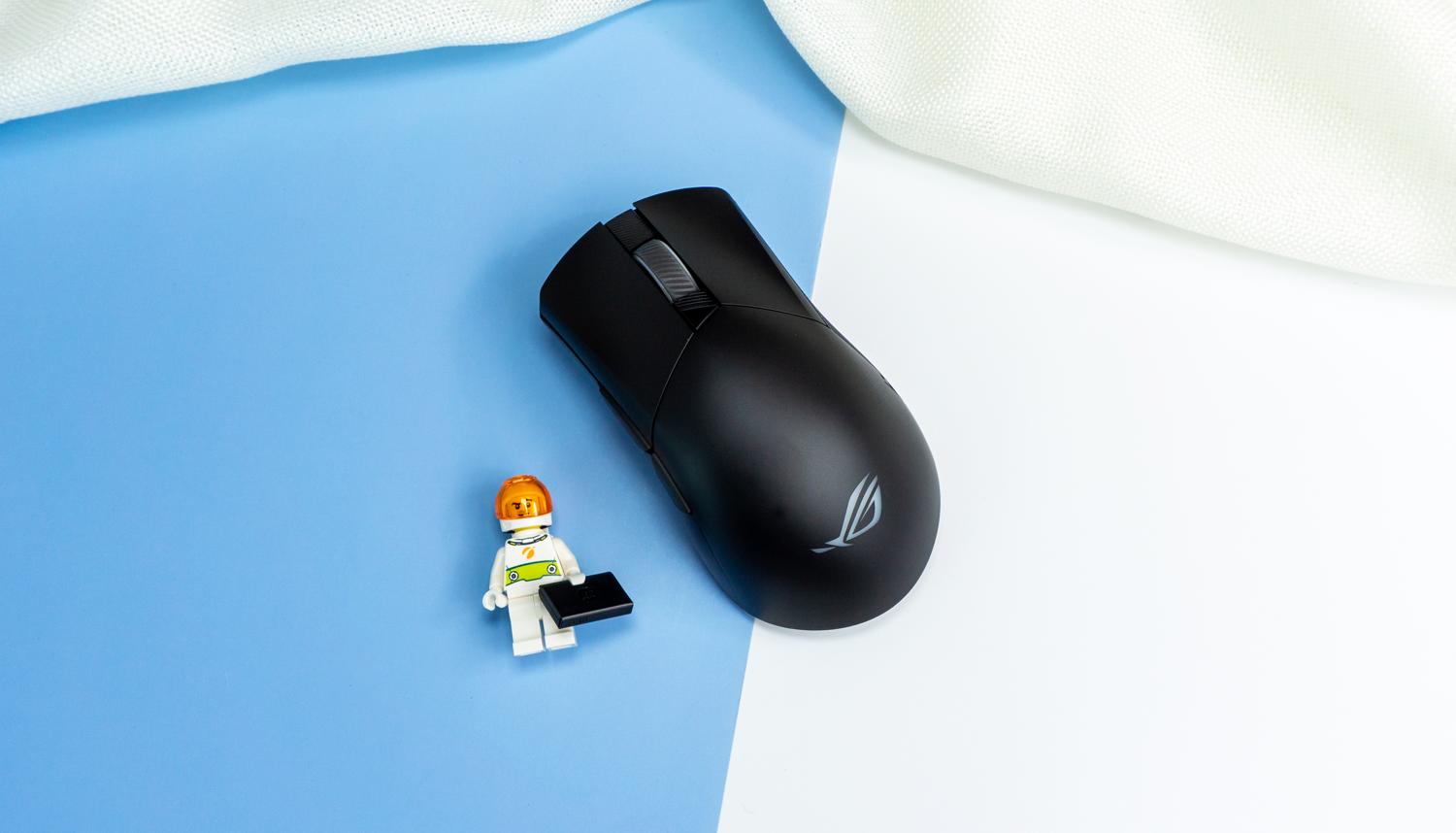 游戏宅理想桌面,电竞头戴式耳机rog棱镜s