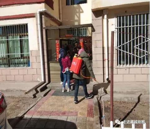 巾帼逆行者撑起抗击疫情半边天,抗击疫情中的巾帼逆行者的朗诵