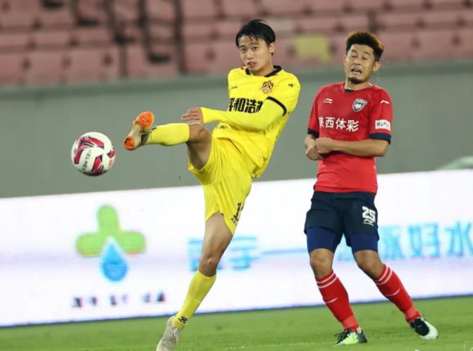 幸运星出品!海港新星李申圆一战成名中超首秀献弯刀助攻