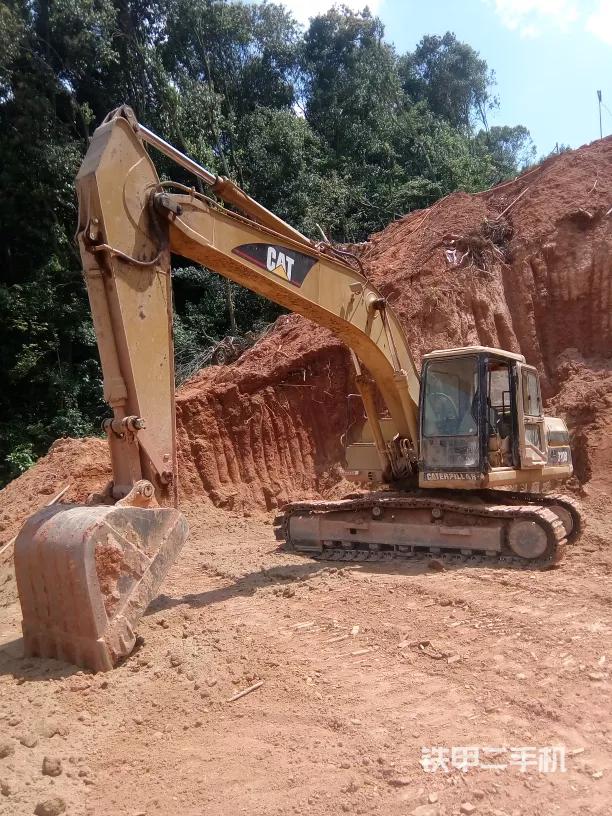 机王依旧不输国产机，23年老兵不死，卡特320V不愧为一代神机