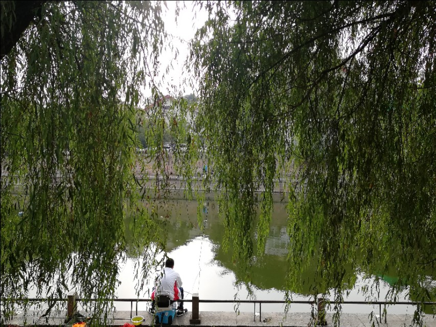 【喇哈二三事】青岛流口水叫“哈喇子”，颠倒“哈喇”指流口水人