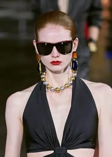 上海百场大秀时装周,百场大秀上海时装周