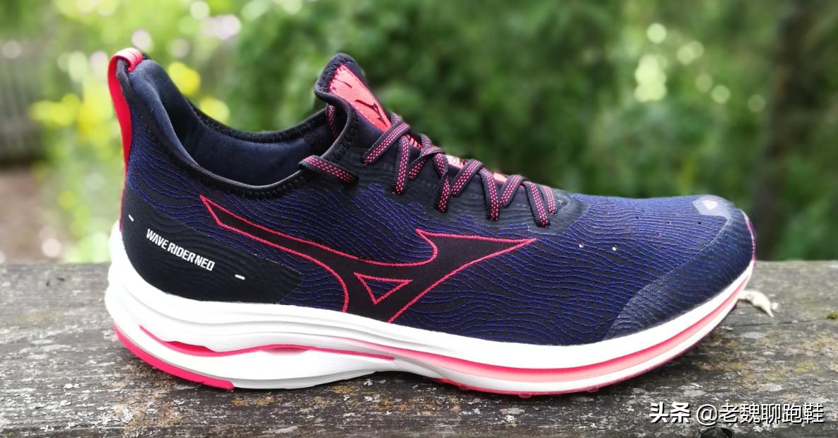 公认脚感最好的10双国产慢跑鞋,公认脚感最好的10双鞋休闲通勤