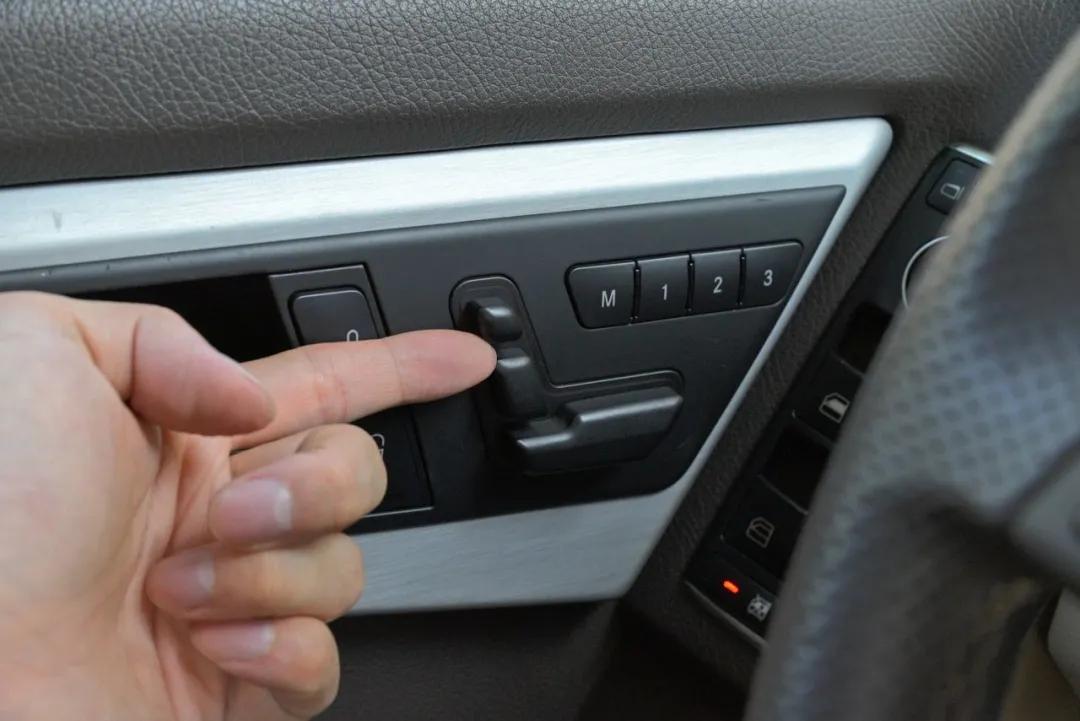 二手奔驰glk300值得买吗,十万左右二手suv奔驰glk300