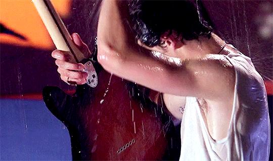 长得漂亮就是娘娘腔？现在的弟弟个顶个真材实料