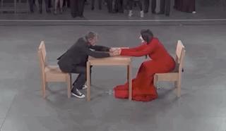 最著名艺术家CP永别：出轨后他结了婚，她却独身一人……