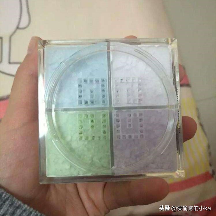 出汗出油还想持久不脱妆?你需要一盒好用的定妆粉