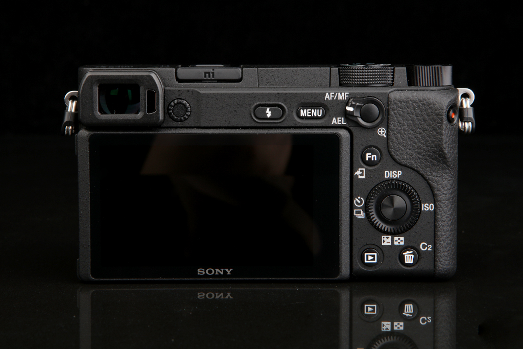 Vlog小能手索尼APS-C画幅微单A6400评测