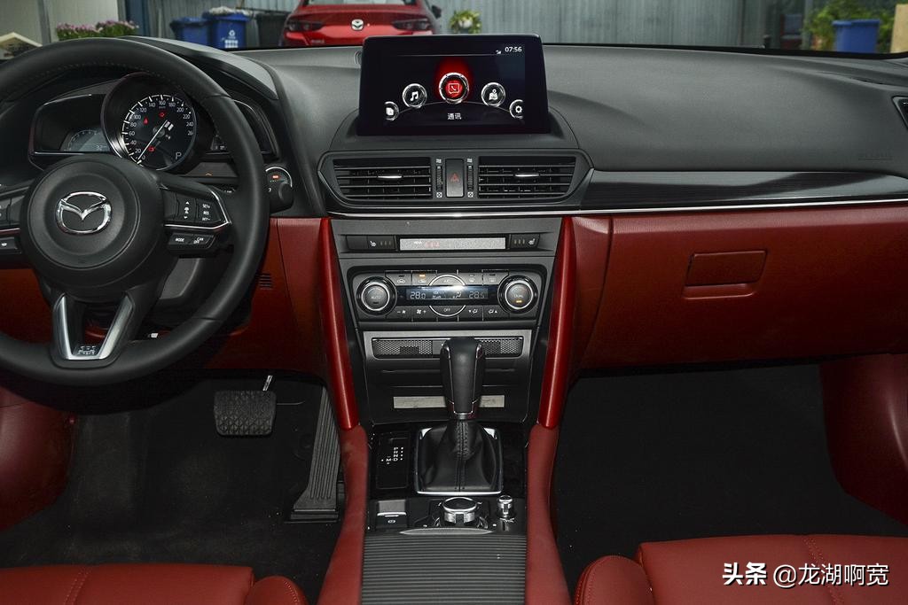 东瀛宝马！最美魂动红马自达CX4是最值得购买的平民买菜车吗