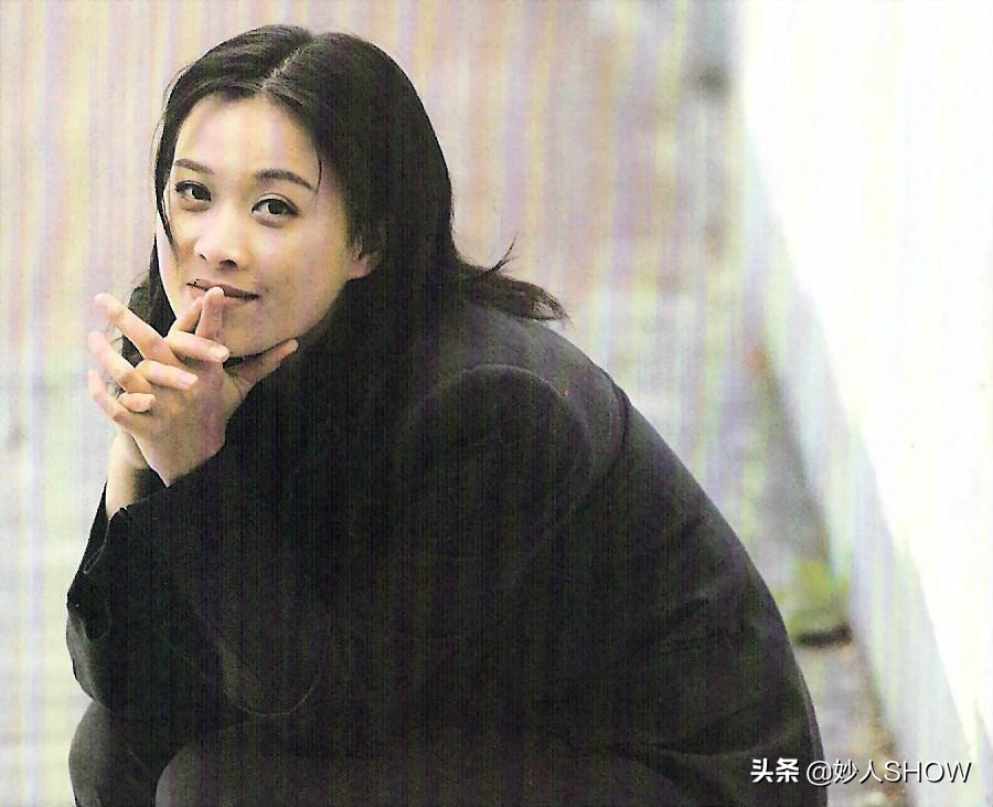 未婚生子再嫁富豪，恩师骂她狗*王脑**菲叫她大傻，那英到底有多彪？