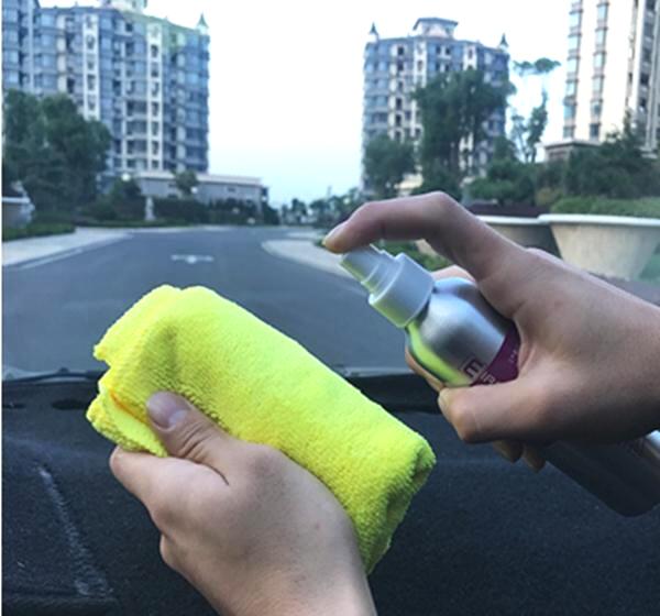 汽车玻璃洗不干净模糊用什么最好,汽车玻璃刮不净怎么办