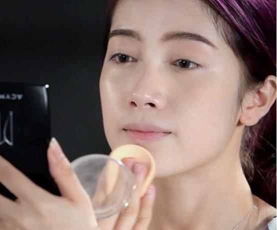 40岁女人新手化淡妆最简单方法,如何化出白天出门好看的淡妆