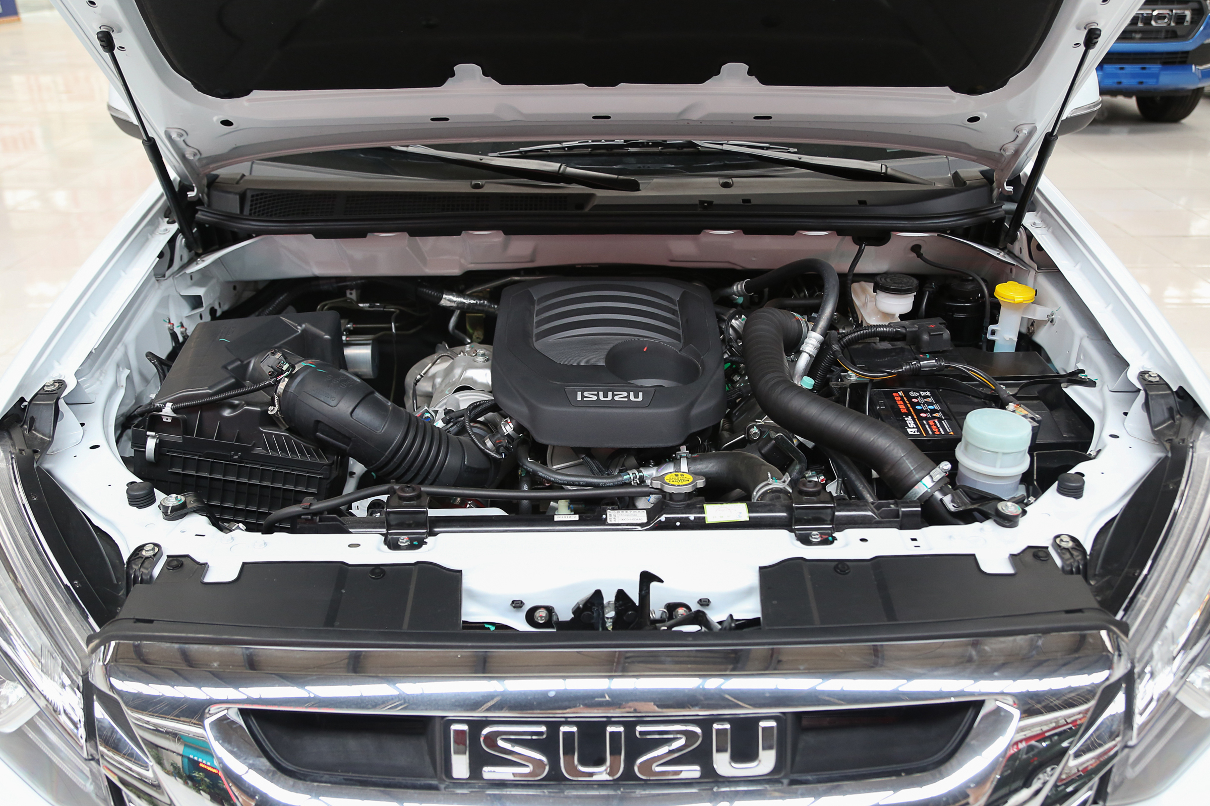 非承载式车身带大梁柴油推荐,mu-x牧游侠1.9柴油四驱