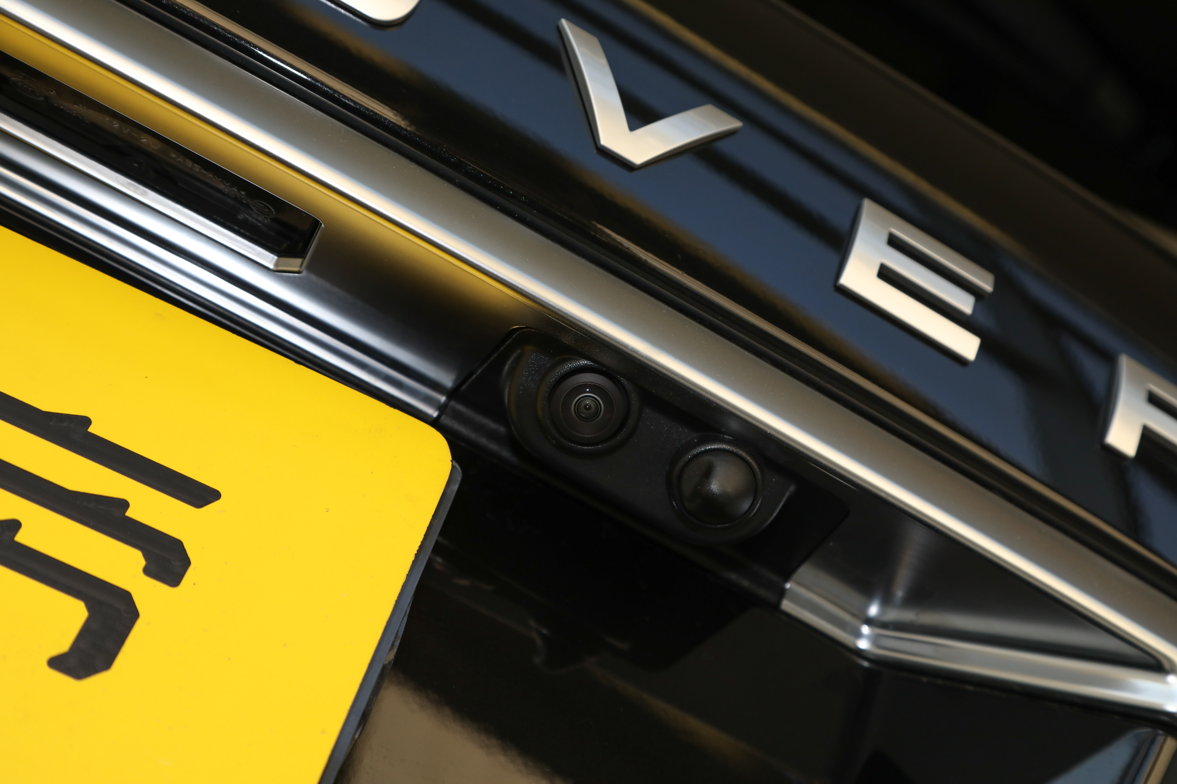 路虎揽胜倒车影像画面延迟,路虎揽胜加长倒车影像不显示