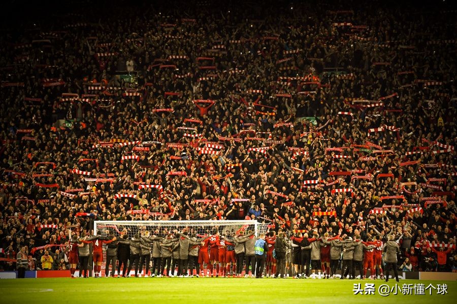 一场记忆深刻的足球比赛,一栋球场