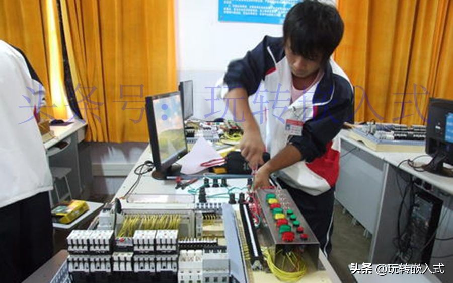 单片机开发能速成吗,单片机无基础好学吗