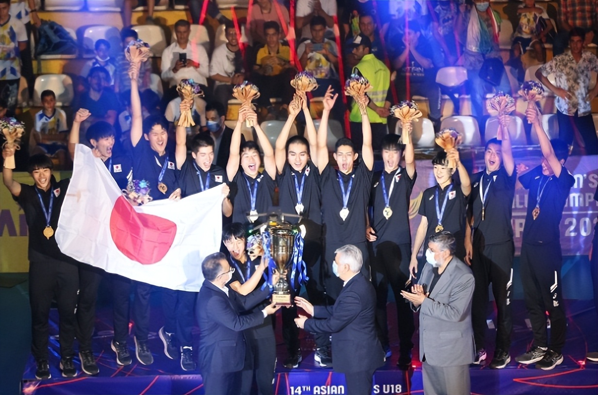 排名：日本队3-0强势夺冠！中国男排名次一般，刚好无缘世界大赛