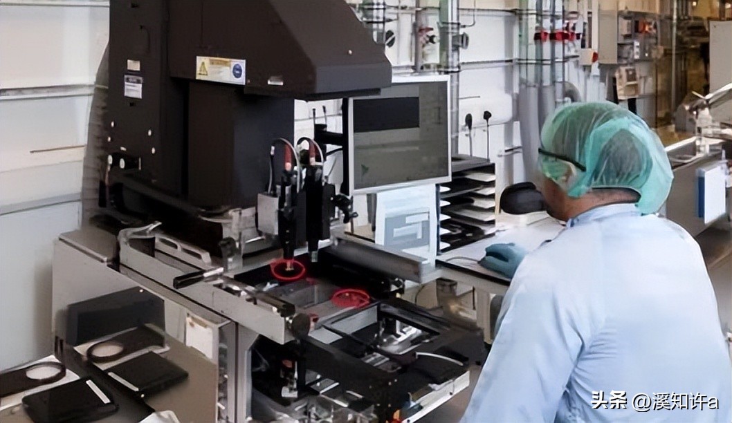 不装了，荷兰就光刻机对中国亮明态度，日媒:我们“上当”了