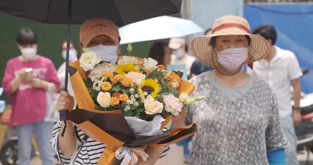 高考结束别忘了谢谢父母,高考结束后你忘得了她吗