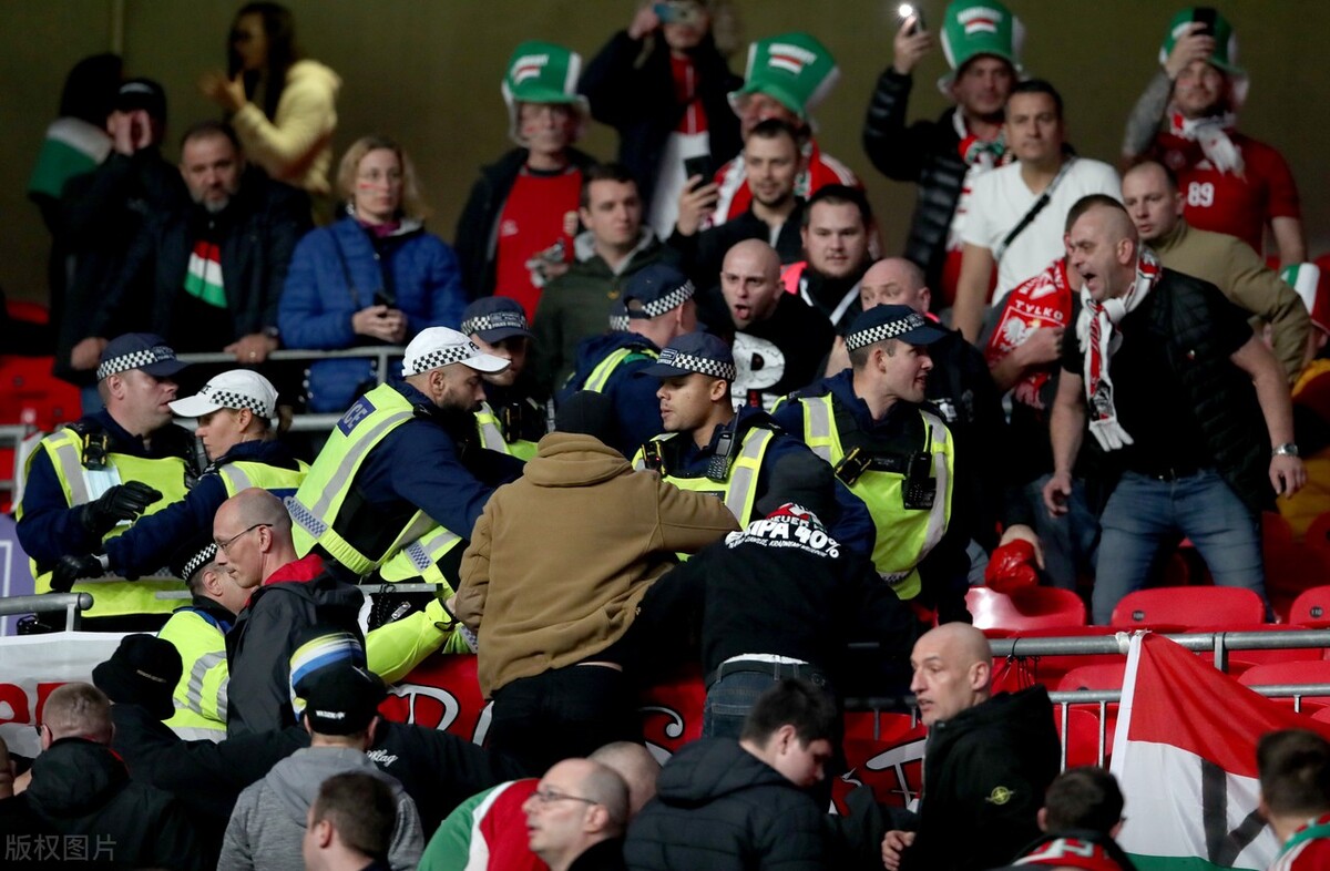 2018年南充老板花十万办国安特别通行证过收费站能免单他却被判刑