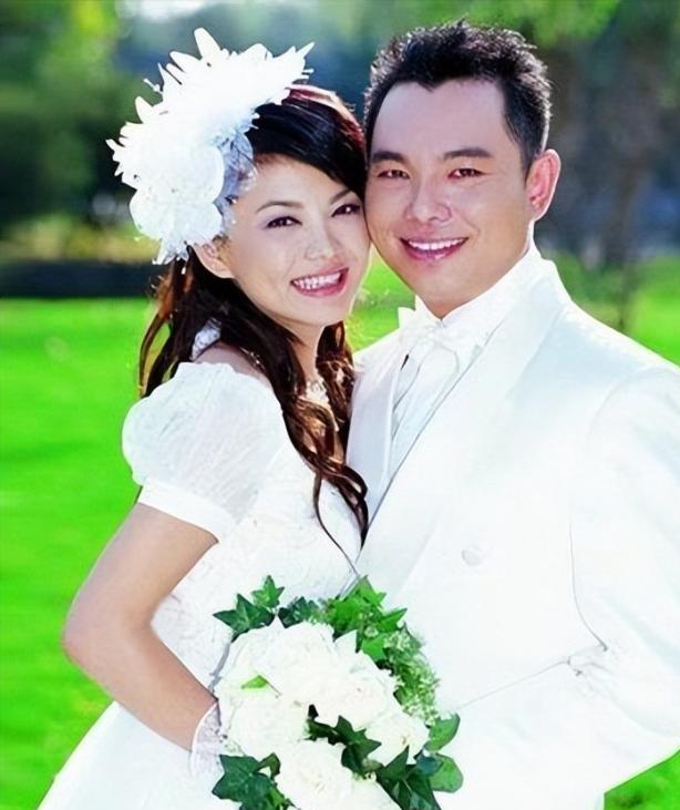 炫富一姐李湘：早餐花7000元，富养女儿惹争议，被王岳伦戴绿帽