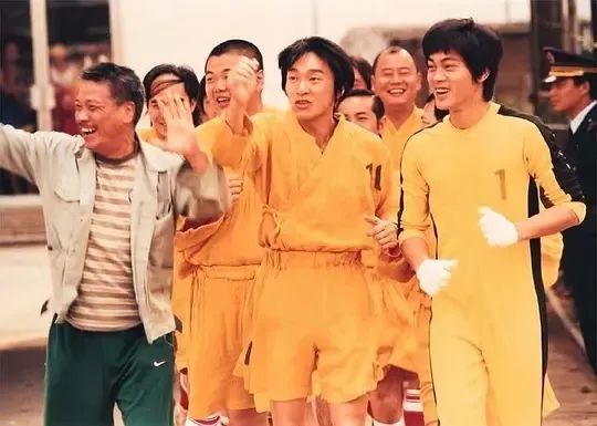 周星驰少林足球有多细节,周星驰改剧本后的经典