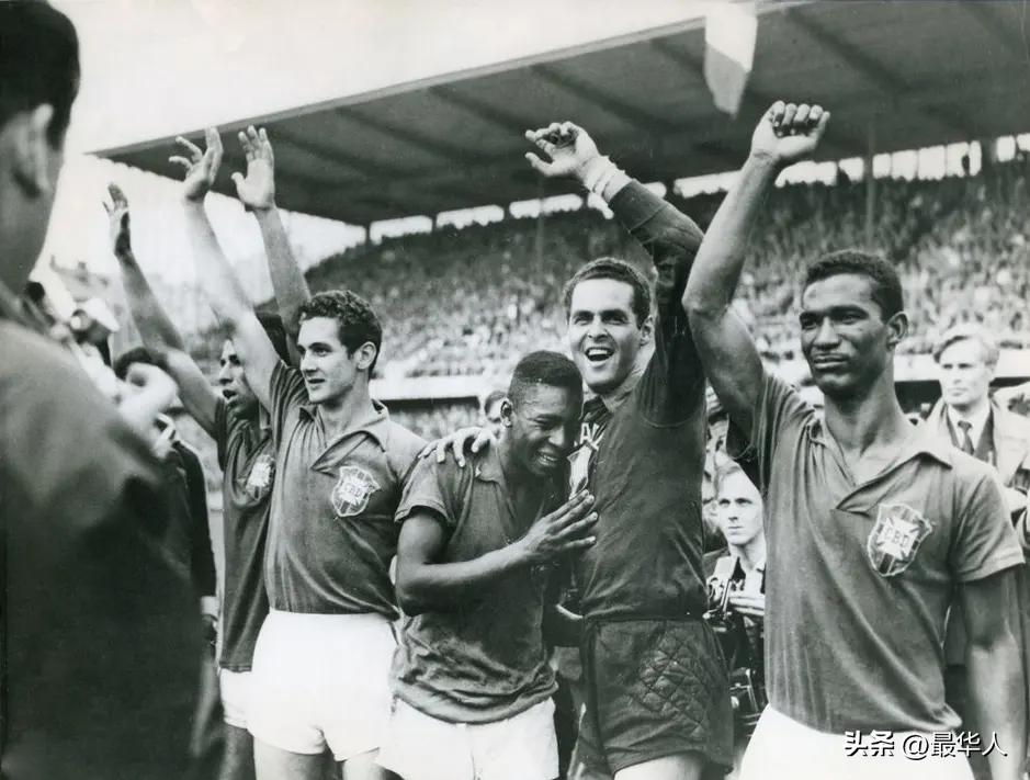 贝利球王哪一年去世的,球王贝利的三次世界杯