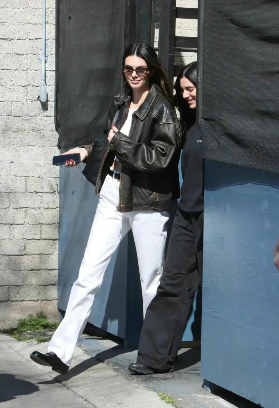 洋气气质皮夹克,皮夹克穿出高级风