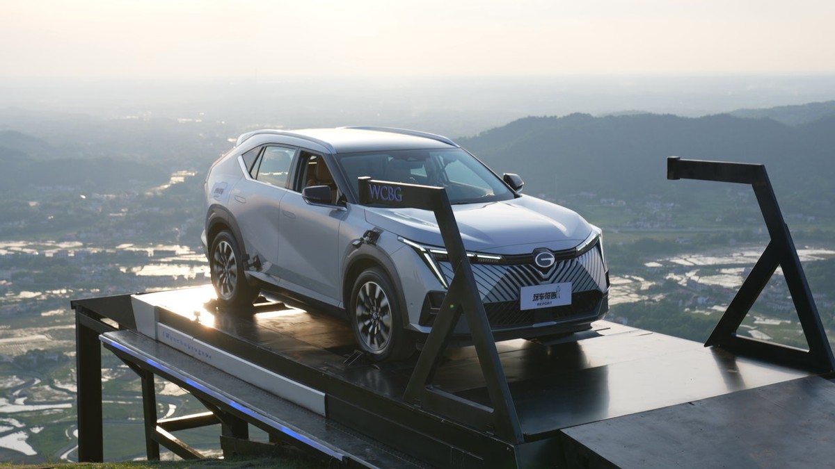 跑步机爬坡600卡实际消耗多少,180斤跑步机2公里爬坡消耗多少卡