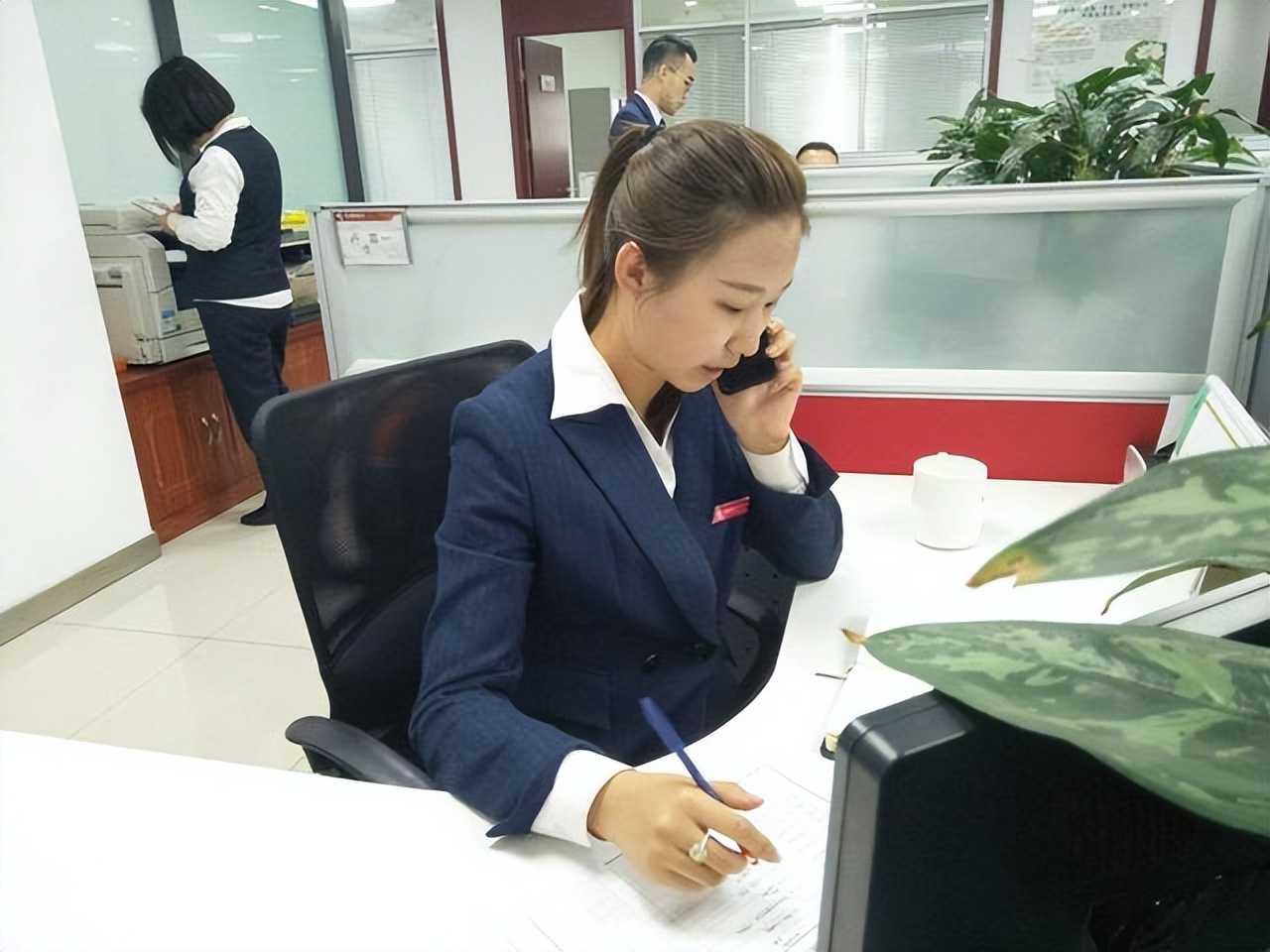 银行知道你以卡养卡会怎样,银行知道你借用银行卡会怎么处理