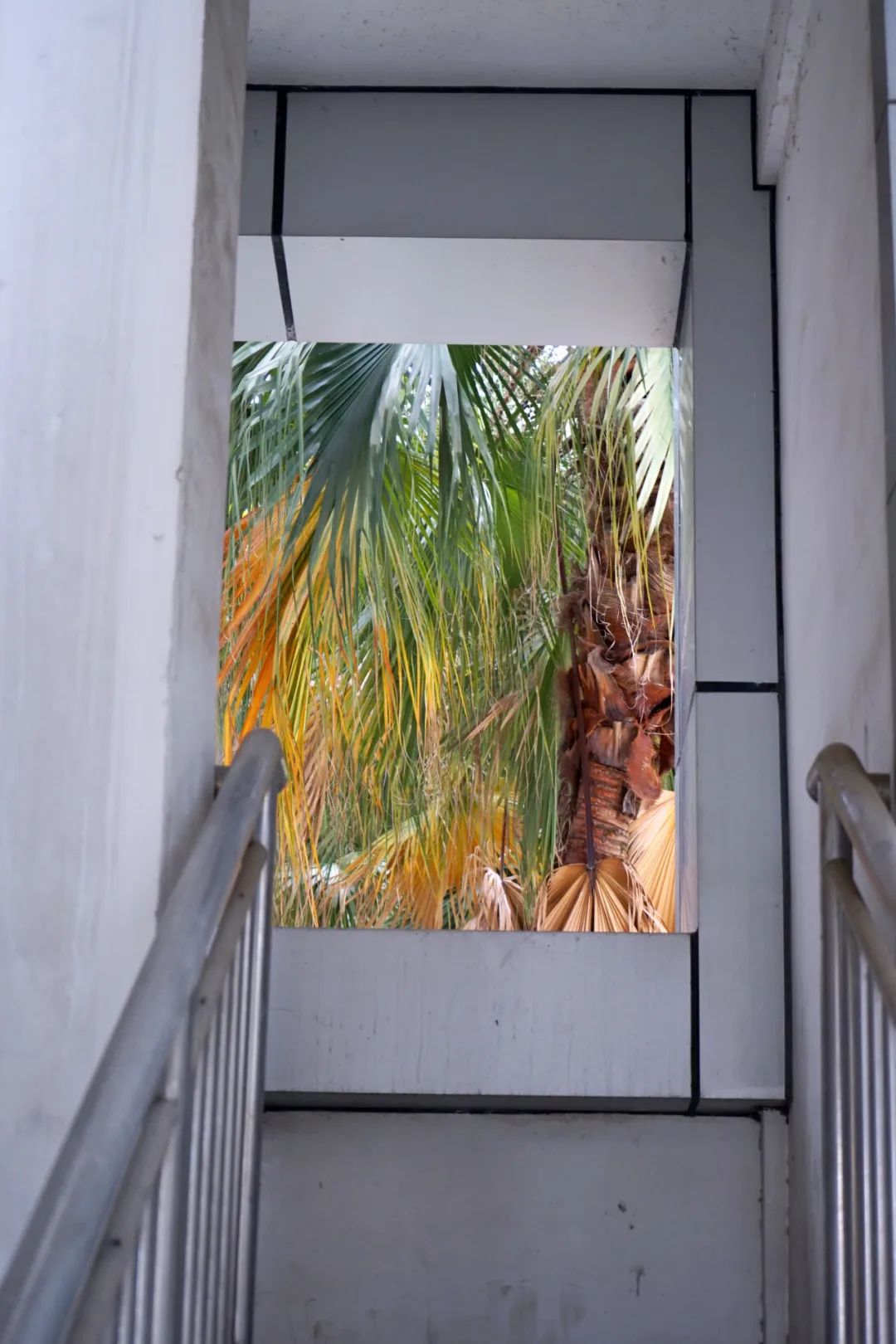 穿越五块石的百米窄巷，打开铁半城的光