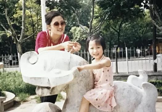 姚贝娜眼角膜捐献全纪录,姚贝娜拒绝化疗了吗